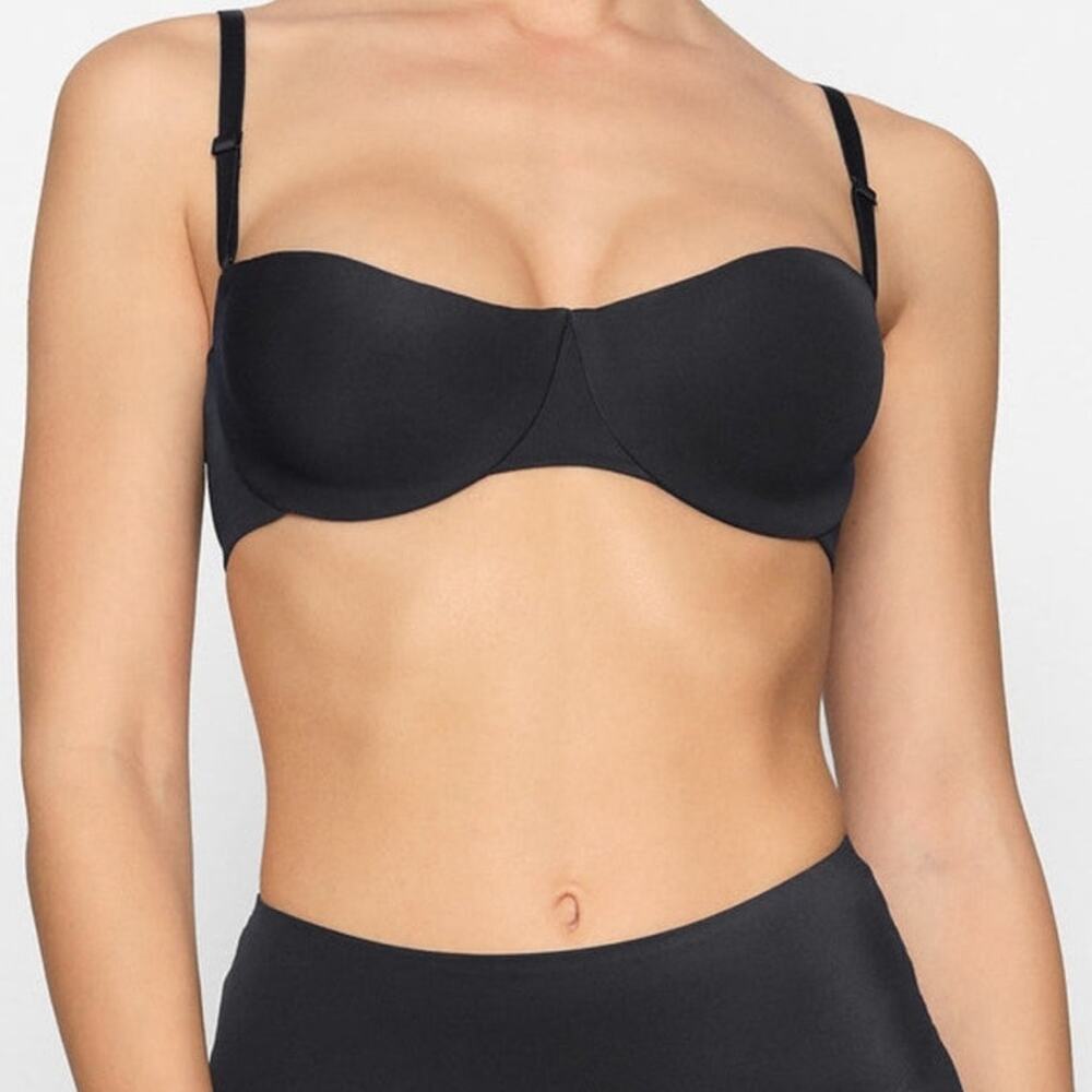 NWT Skims Smoothing Intimates Strapless Bra Onyx black convertible bra 36A